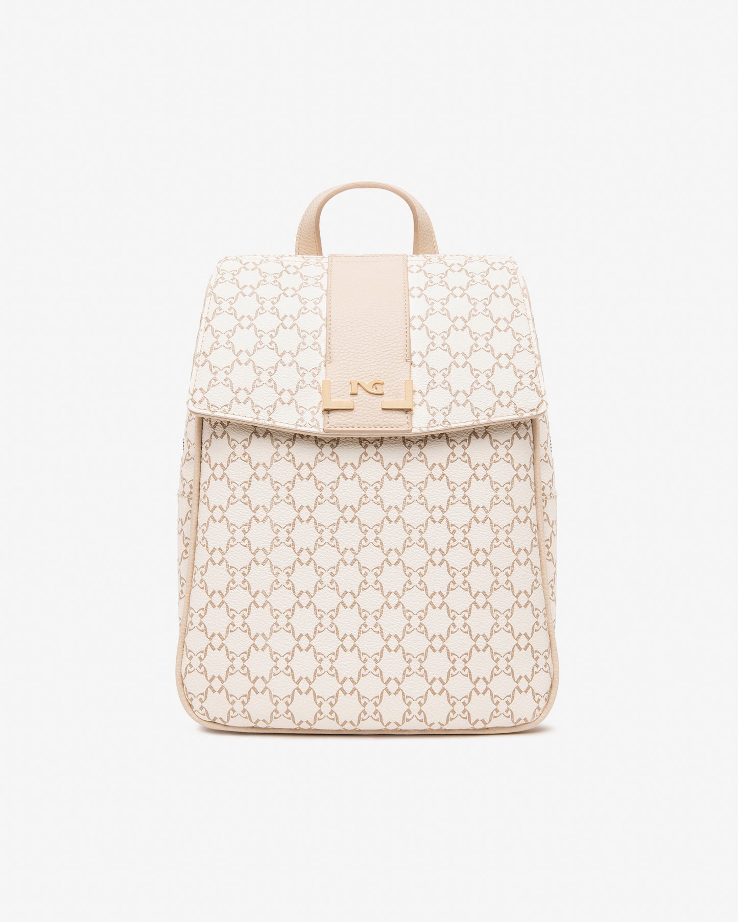 Dieser stilvolle Rucksack von NeroGiardini vereint Funktionalität mit italienischem Design. Aus technischem Gewebe gefertigt und mit edlen Details versehen, bietet er einen modernen Look und hohen Tragekomfort. Mit seinem praktischen Reißverschluss, der kompakten Größe und dem robusten Material ist er der perfekte Begleiter für Alltag und Freizeit. Das hochwertige Innenfutter sowie die sorgfältige Verarbeitung stehen für Qualität „Made in Italy“.