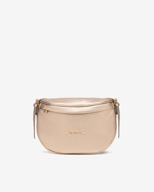 Diese platinfarbene Crossbody-Tasche von NeroGiardini vereint modernes Design mit italienischer Handwerkskunst. Hergestellt aus technischem Gewebe und ausgestattet mit einem praktischen Reißverschluss, bietet sie Komfort, Stil und Funktionalität in einem.